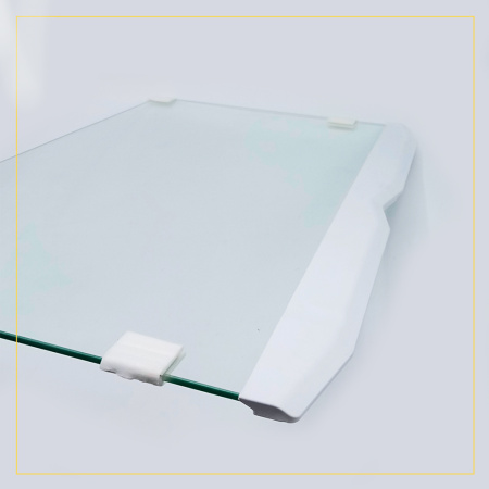 Полка-стекло для холодильника Атлант 769748500800 495х325 мм (с передним обрамлением)