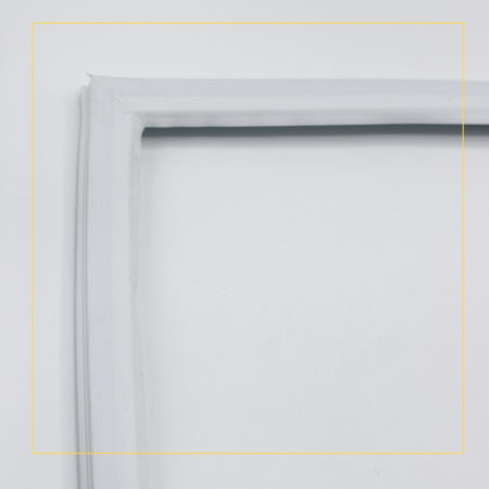 Уплотнитель двери 56x97см морозильной камеры Атлант XM 4623/4625