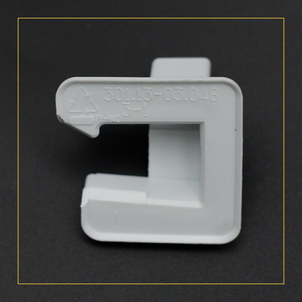 Кронштейн ящика для морозильника Атлант 301130304800, левый