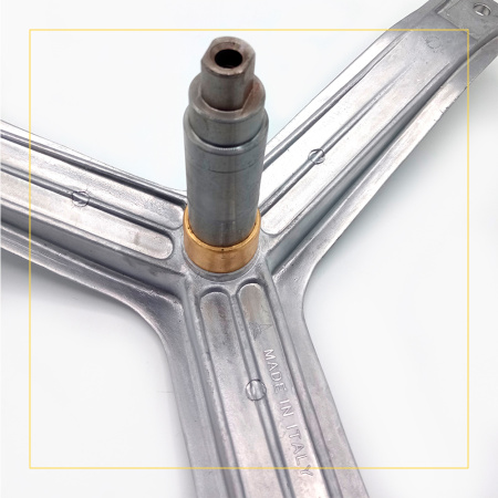 Крестовина барабана для стиральной машины Bosch, Siemens 684101 (EBI745) (6205/6206, вал 119 мм)