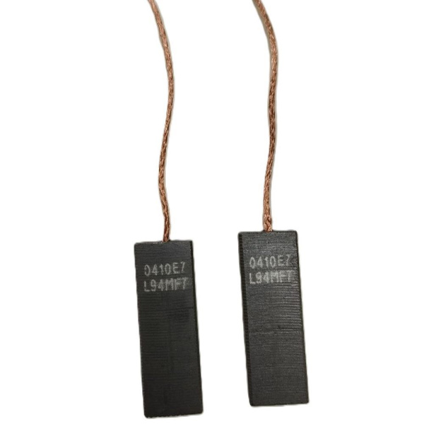 Угольные щетки, 5x13,5x40 клееные, провод по центру (комп. 2шт) Угольные щетки, 5x13,5x40 клееные, провод по центру (комп. 2шт)