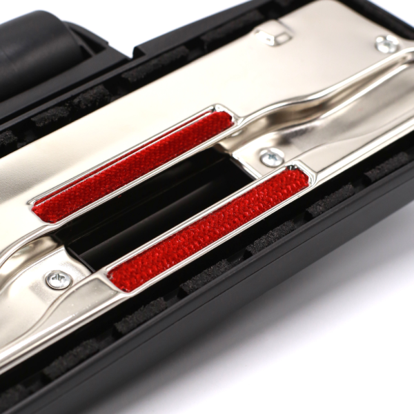 Щетка ковер-пол с центральным колесом (щетина с двух сторон,металл.основание) д-35 мм