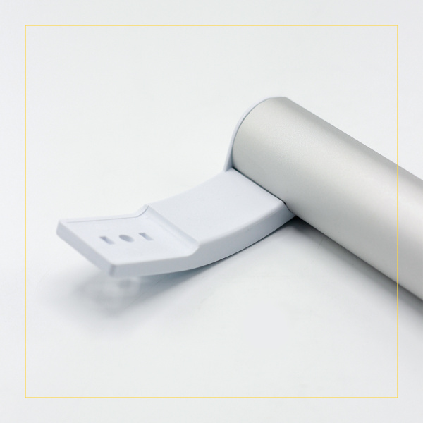 Ручка двери для холодильника Атлант 730365800800 (белая, 315 мм)