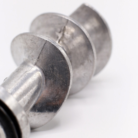 Шнек в комплекте с хвостовиком (втулкой) к мясорубкам Braun (не оригинал)