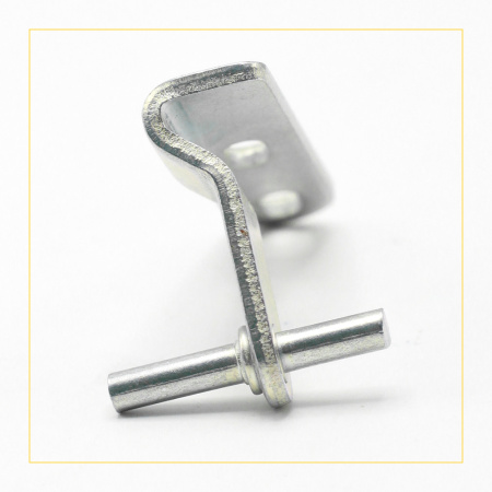 Петля двери холодильника Атлант 301113203000, средний кронштейн